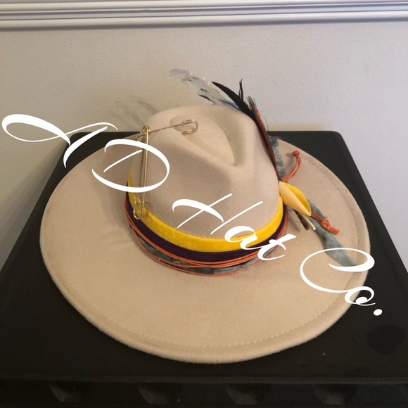 Custom-Made Felt Fedora - “Brunch Barbie” - Picture 8 of 10